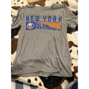 New NEW new york islanders boys LARGE shirt